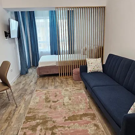 89 Lux Fundeni 2 Apartment Bucharest