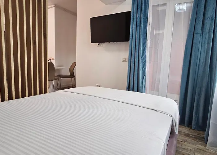 89 Lux Fundeni 2 * 부쿠레슈티